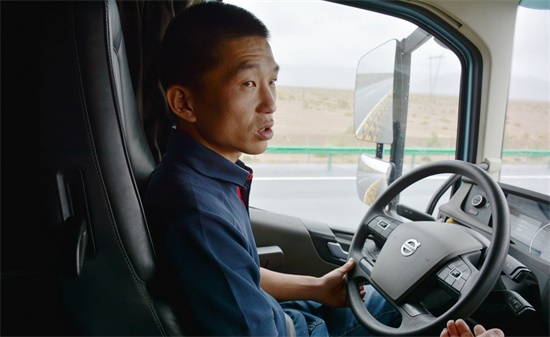 配圖二:駕駛員索良 配圖二:駕駛員索良